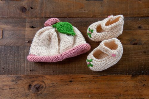 Woolen Hat and Bootees 1